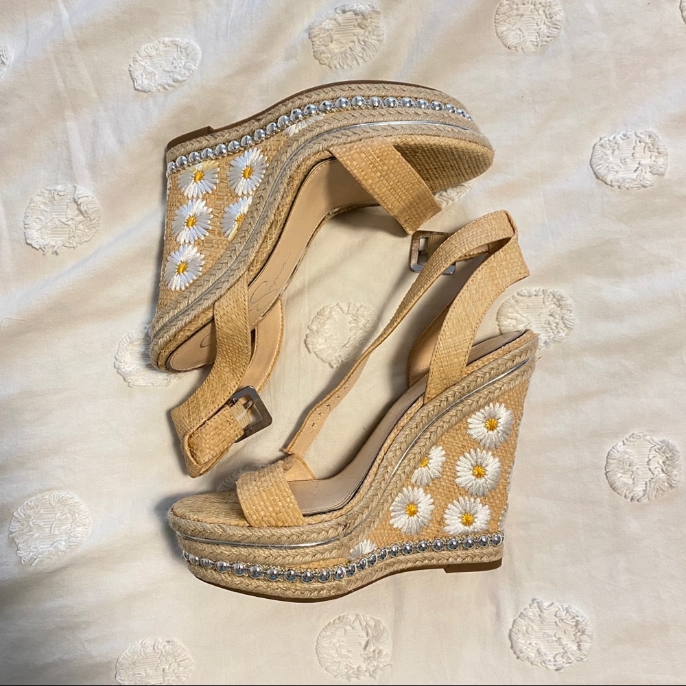 Daisy platform wedges